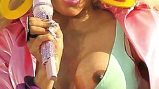 Wideo Sluts Showin' Off (Kiera Winters, Britney Shannon) - 2022-03-18 02:33:00